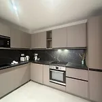 아파트 3 De Luxe 6 Personnes, Centre Ville, Clim, Ascenseur