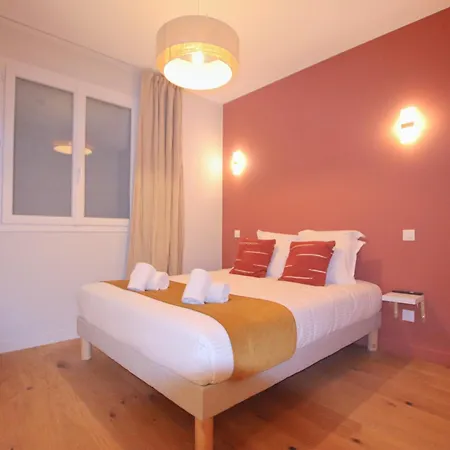 3 De Luxe 6 Personnes, Centre Ville, Clim, Ascenseur *