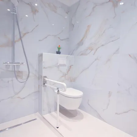 3 De Luxe 6 Personnes, Clim, Centre