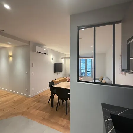 3 De Luxe 6 Personnes, Centre Ville, Clim, Ascenseur Appartement