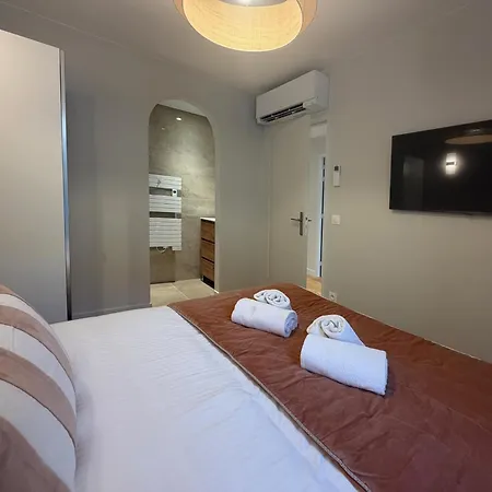 3 De Luxe 6 Personnes, Centre Ville, Clim, Ascenseur