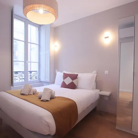 3 De Luxe 6 Personnes, Centre Ville, Clim, Ascenseur Apartmán