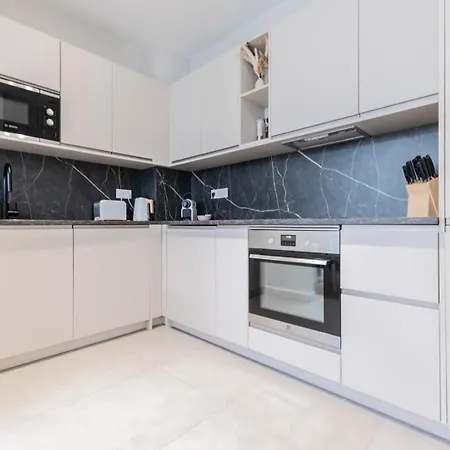 3 De Luxe 6 Personnes, Centre Ville, Clim, Ascenseur