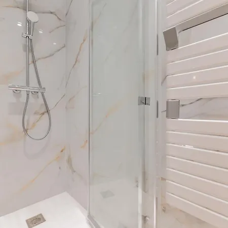 3 De Luxe 6 Personnes, Centre Ville, Clim, Ascenseur *
