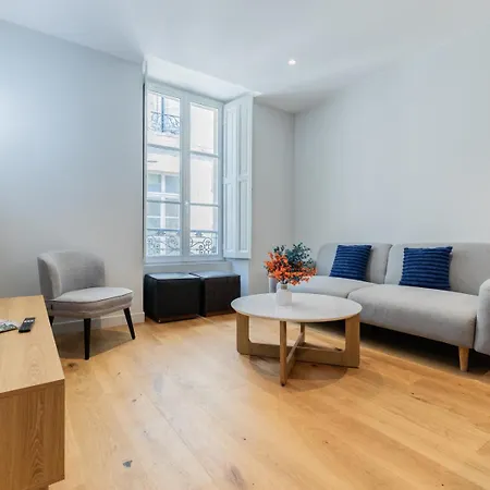 3 De Luxe 6 Personnes, Centre Ville, Clim, Ascenseur Appartamento *