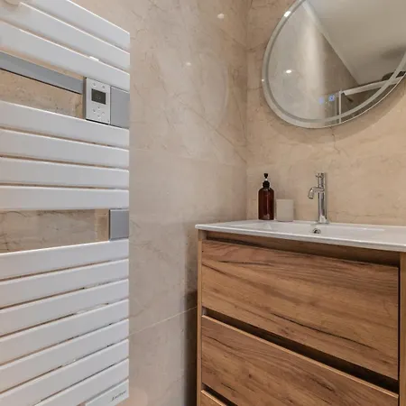 3 De Luxe 6 Personnes, Centre Ville, Clim, Ascenseur Appartamento