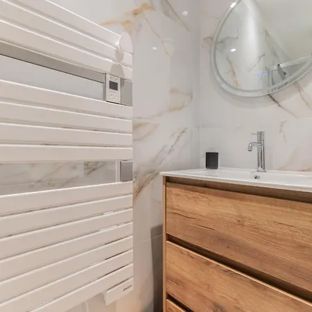 3 De Luxe 6 Personnes, Centre Ville, Clim, Ascenseur *